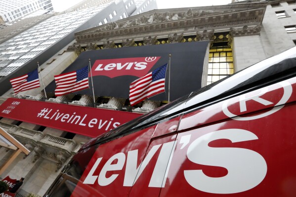 Former ceo clearance of levi strauss